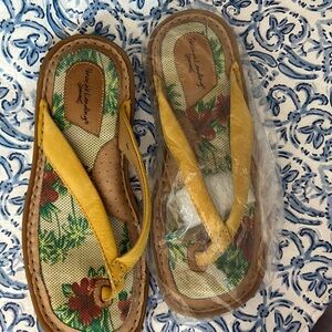 Browns Landing Womens 7M Aloha Sandal Thong Flip Flop Cushioned Leather Tropical